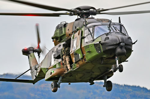 Retour de mission de l'hélicoptère NH90 Caïman EBF