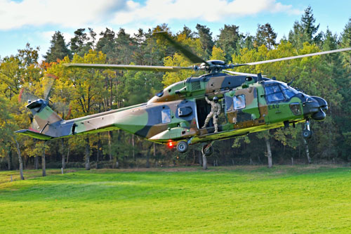 Décollage de l'hélicoptère NH90 Caïman EAQ