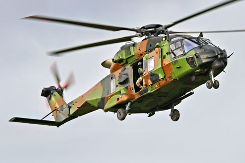 Retour de mission de l'hélicoptère NH90 Caïman EAQ