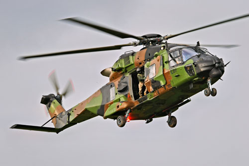 Retour de mission de l'hélicoptère NH90 Caïman EAQ