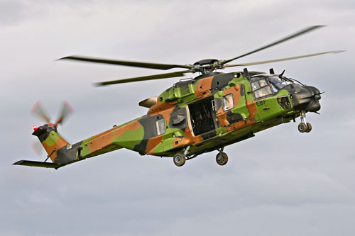 Retour de mission de l'hélicoptère NH90 Caïman EAQ