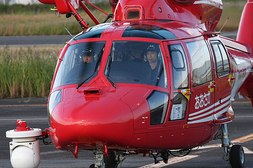 Hélicoptère AS365 N3 Dauphin des pompiers japonais