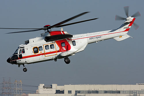 Hélicoptère AS332 SuperPuma d'AERO ASAHI